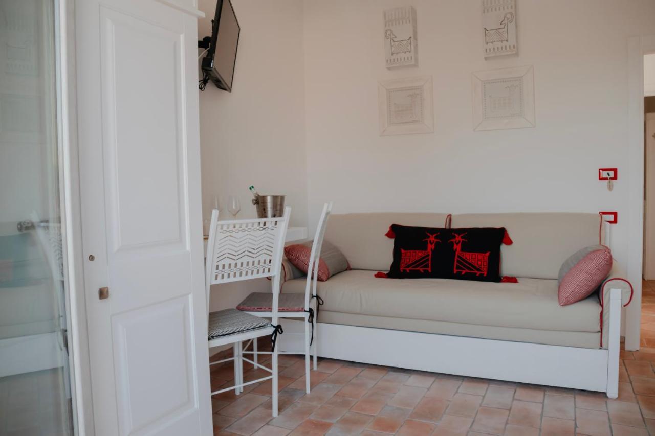 Rooms Apartaments Santa Teresa Capo Testa Eksteriør bilde