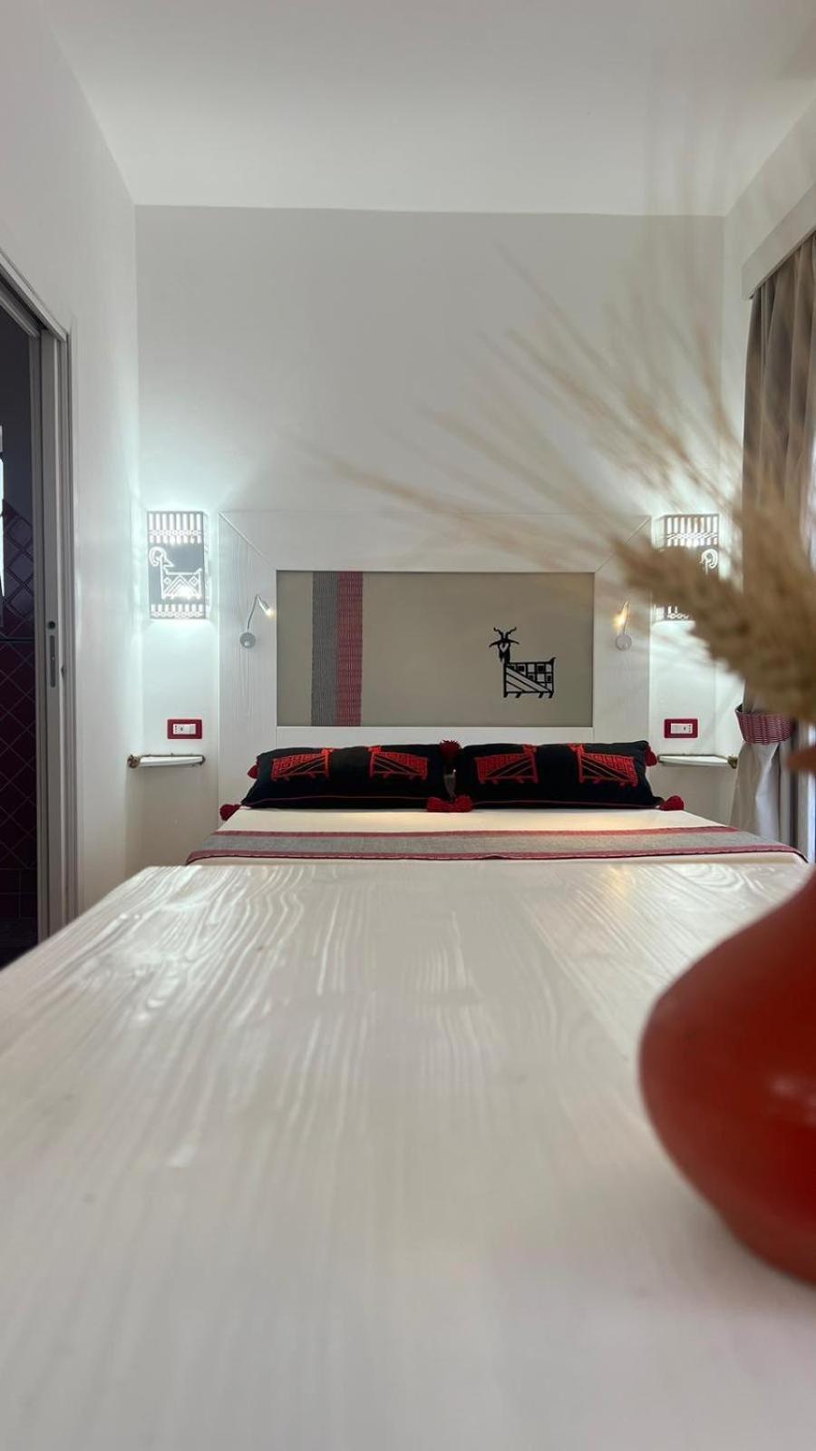 Rooms Apartaments Santa Teresa Capo Testa Eksteriør bilde
