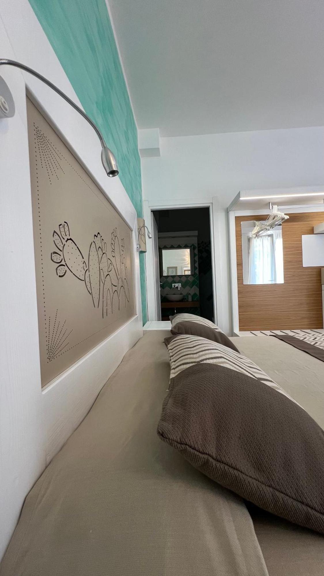 Rooms Apartaments Santa Teresa Capo Testa Eksteriør bilde